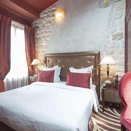 מלון Du Beaumont 4*