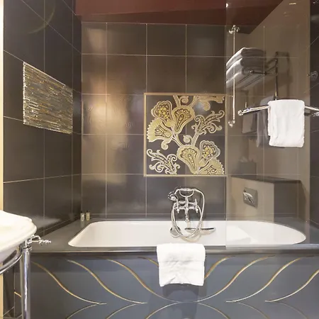 Du Beaumont 4* פריז