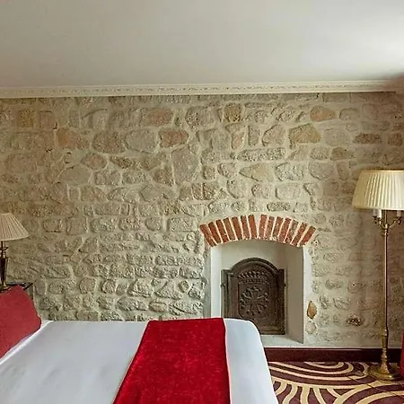 Du Beaumont Hotel 4*