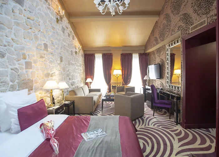 Du Beaumont Hotel 4*