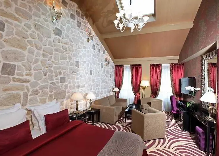 Hotel Du Beaumont Paris